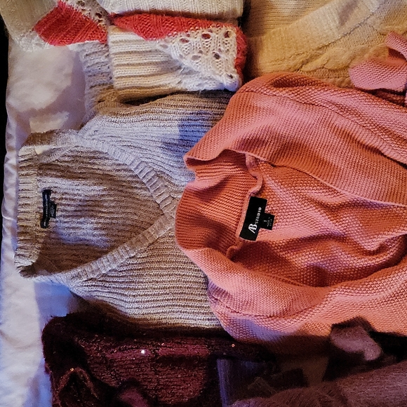 Sweater Bundle 🥰 - Picture 2 of 9
